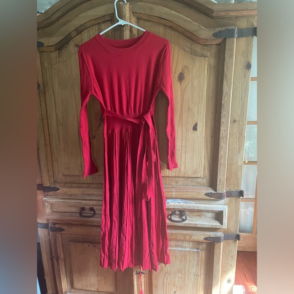 Ran Rui woman’s belted sweater dress - Picture 2 of 2